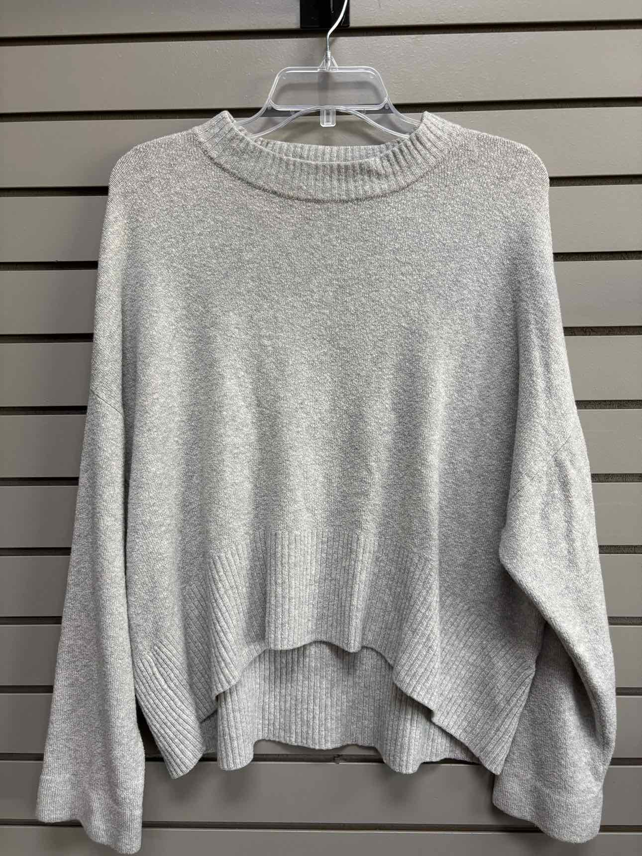 Women's Women Size S Gray A New Day Crew Long Sleeve Shirt
