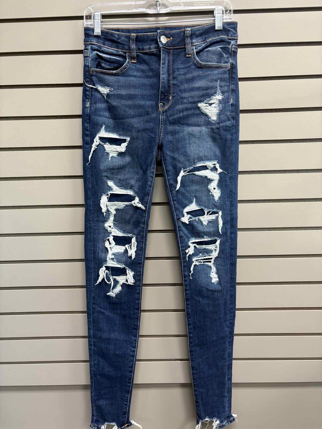 Women's Waist Size 4 American Eagle Dark Blue Distressed Jean