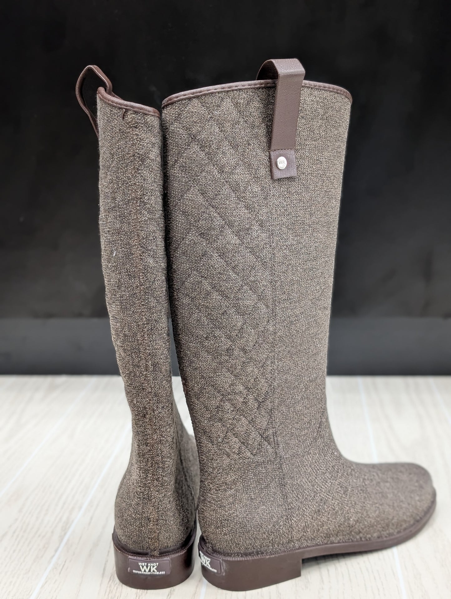 Size 9 Wet Knot Brown Equus Boot