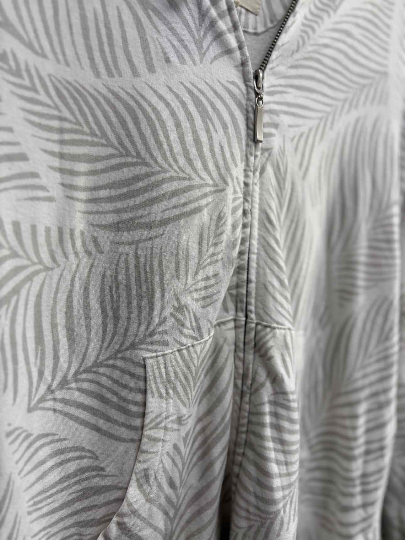 Women's Women Size L White Thread & Supply Hooded Long Sleeve Sweatshirt