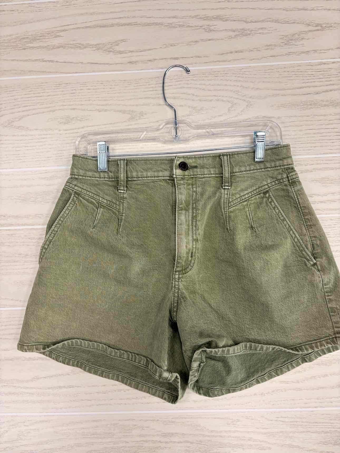 Women's Waist Size 6 Universal Thread Olive Midi Short