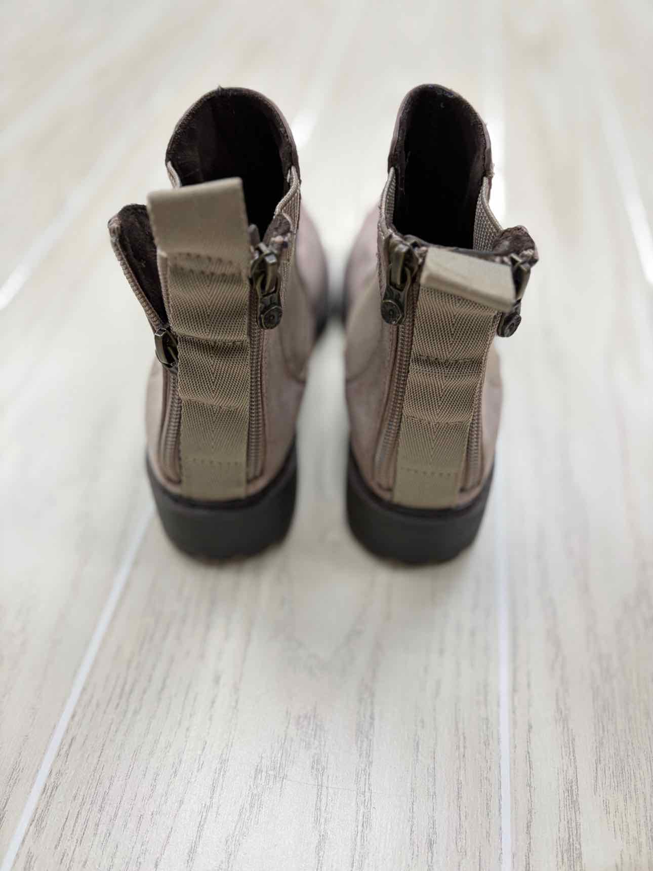 Women's W Shoe Size 7 Tan Blowfish Boot