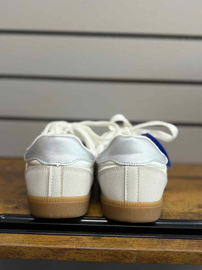 Women's W Shoe Size 8 White Project Cloud Sneaker