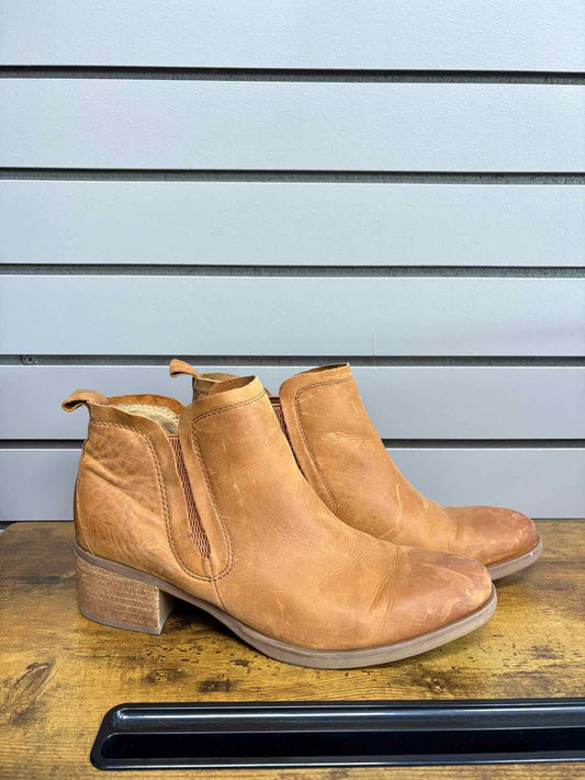 Women's W Shoe Size 9.5 Brown Korks Boot