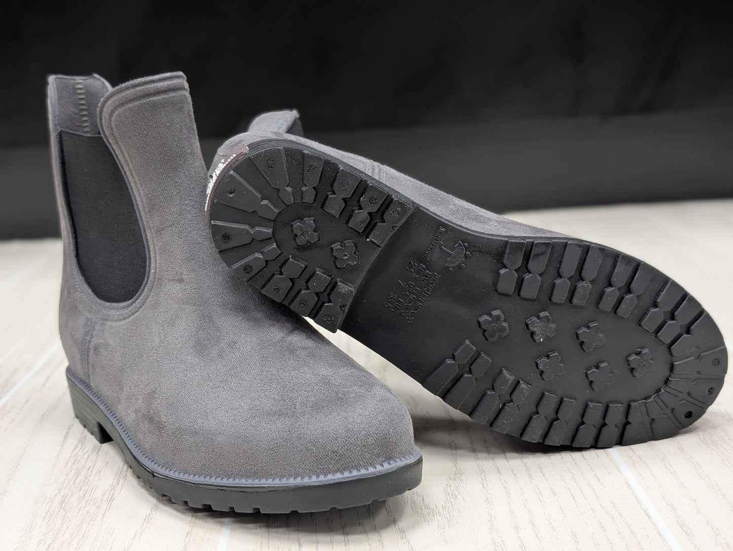 Size 7 Gray Wet Knot Sloane Boot