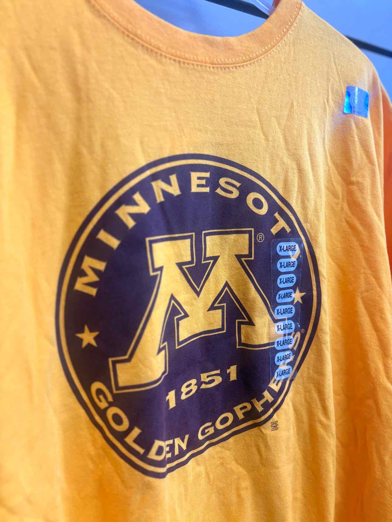 Women's Women Size XL Gold Gildan UMN Short Sleeve Shirt