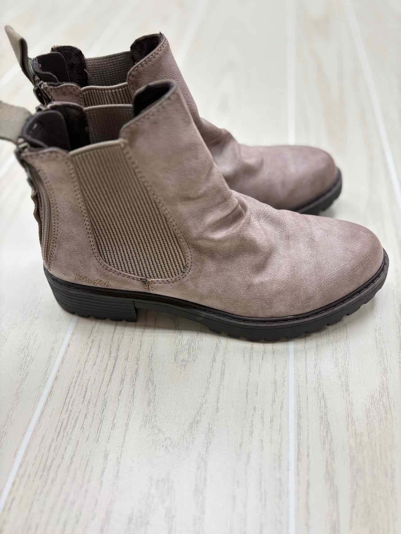 Women's W Shoe Size 7 Tan Blowfish Boot