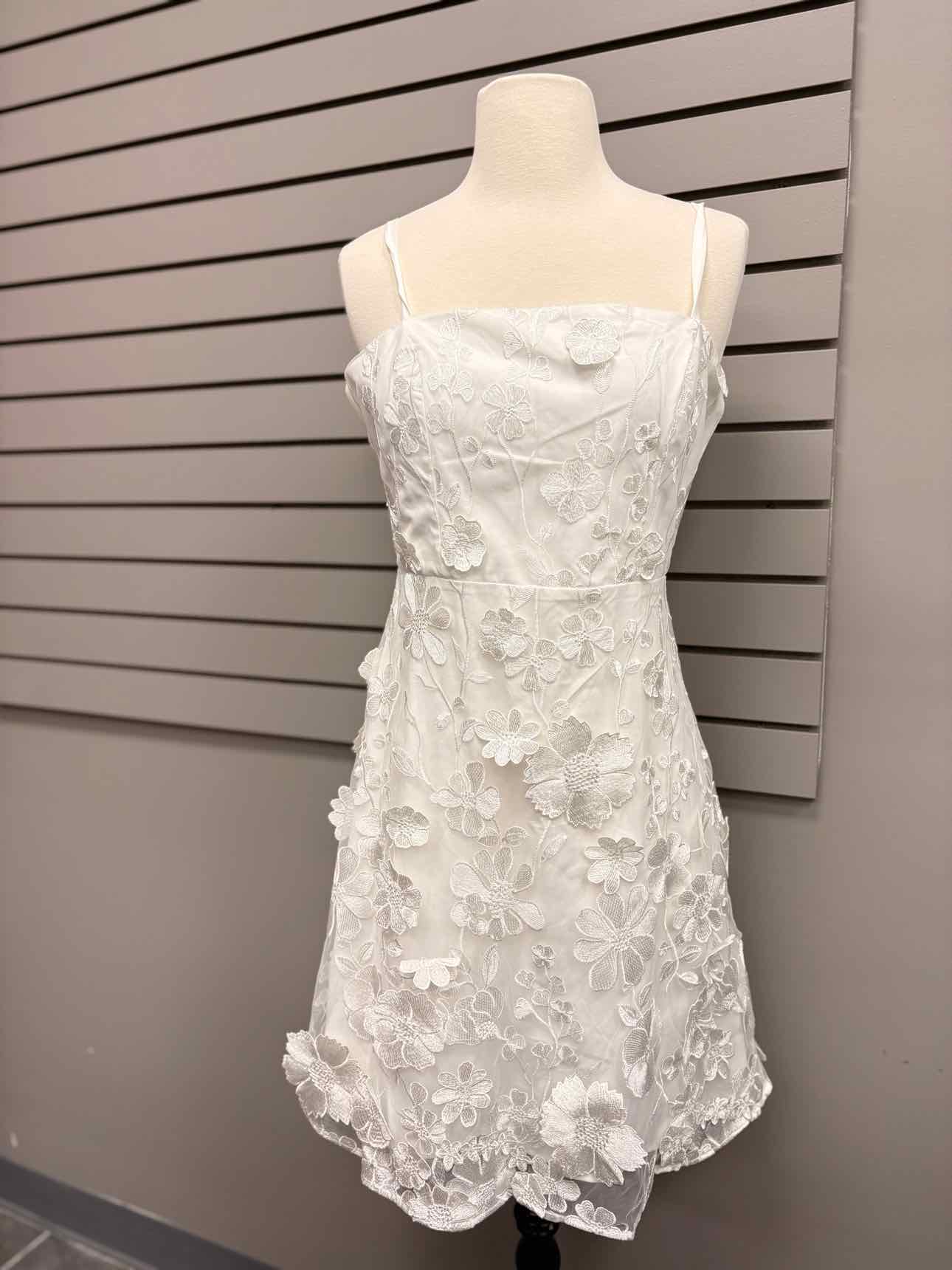 Women's Size M White Lulus Tank Floral Above Knee Dress