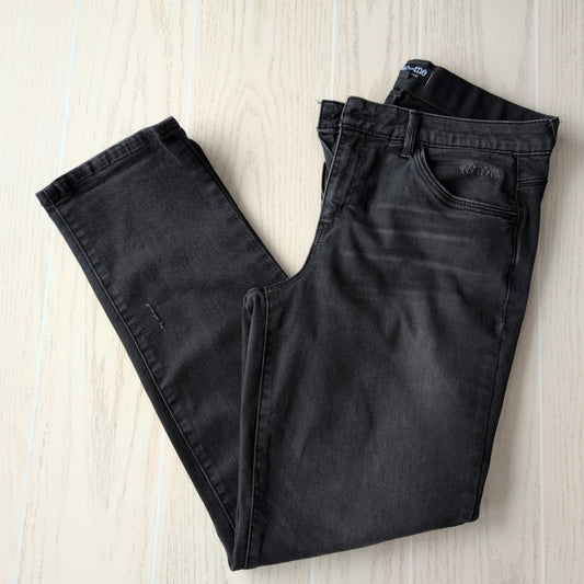 Women's Waist Size 10 Mac and Me Black Casual Jean