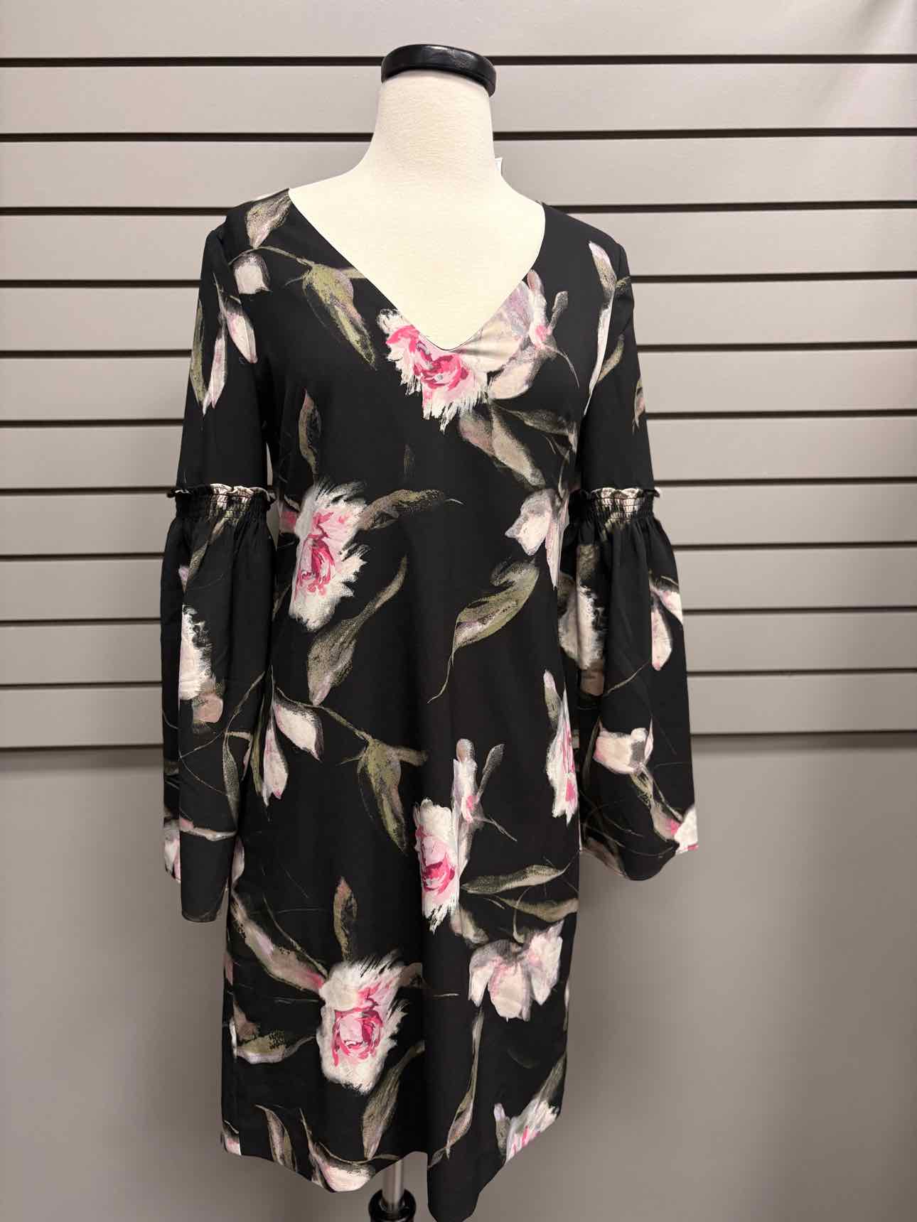 Women's Size 2 Black white house black market Long Sleeve Floral Dress