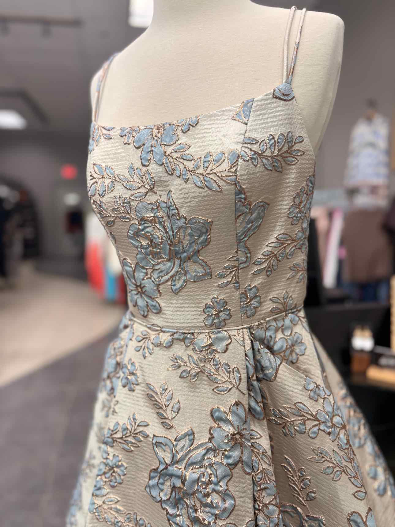 Women's Size 5 Rose Gold Macys Sleeveless Floral Maxi Dress