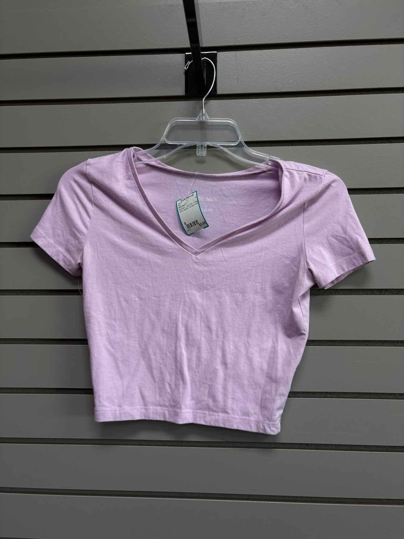Women's Women Size S Light Pink Wild Fable V-Neck Short Sleeve Shirt