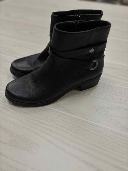 Women's W Shoe Size 9 Black Anne Klein Boot