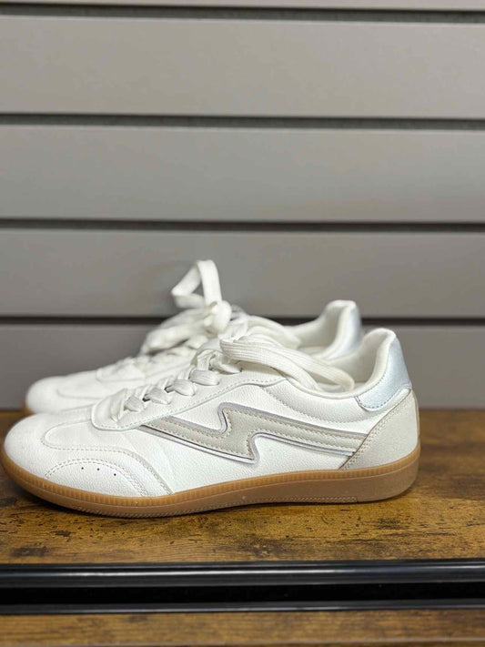 Women's W Shoe Size 8 White Project Cloud Sneaker