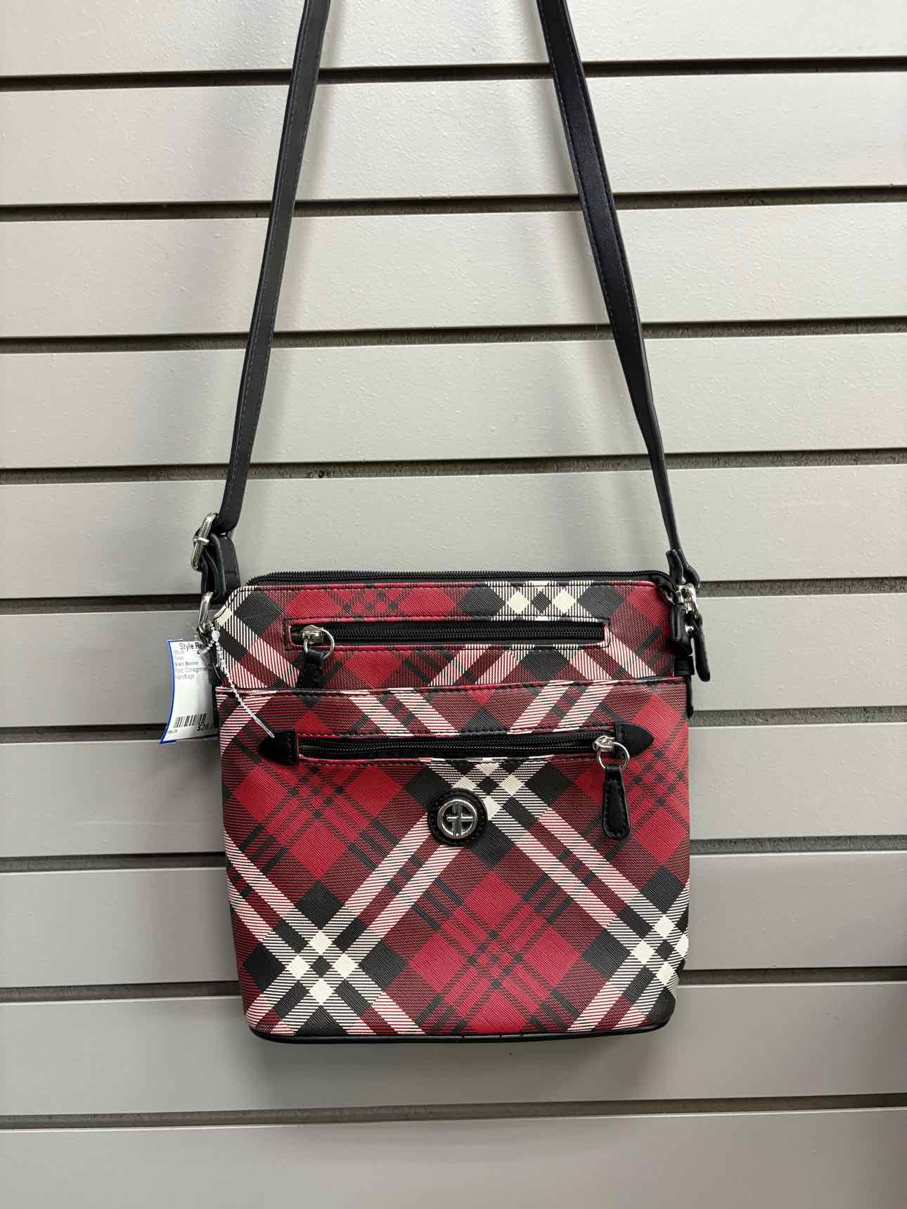 Red Giani Bernini Purse