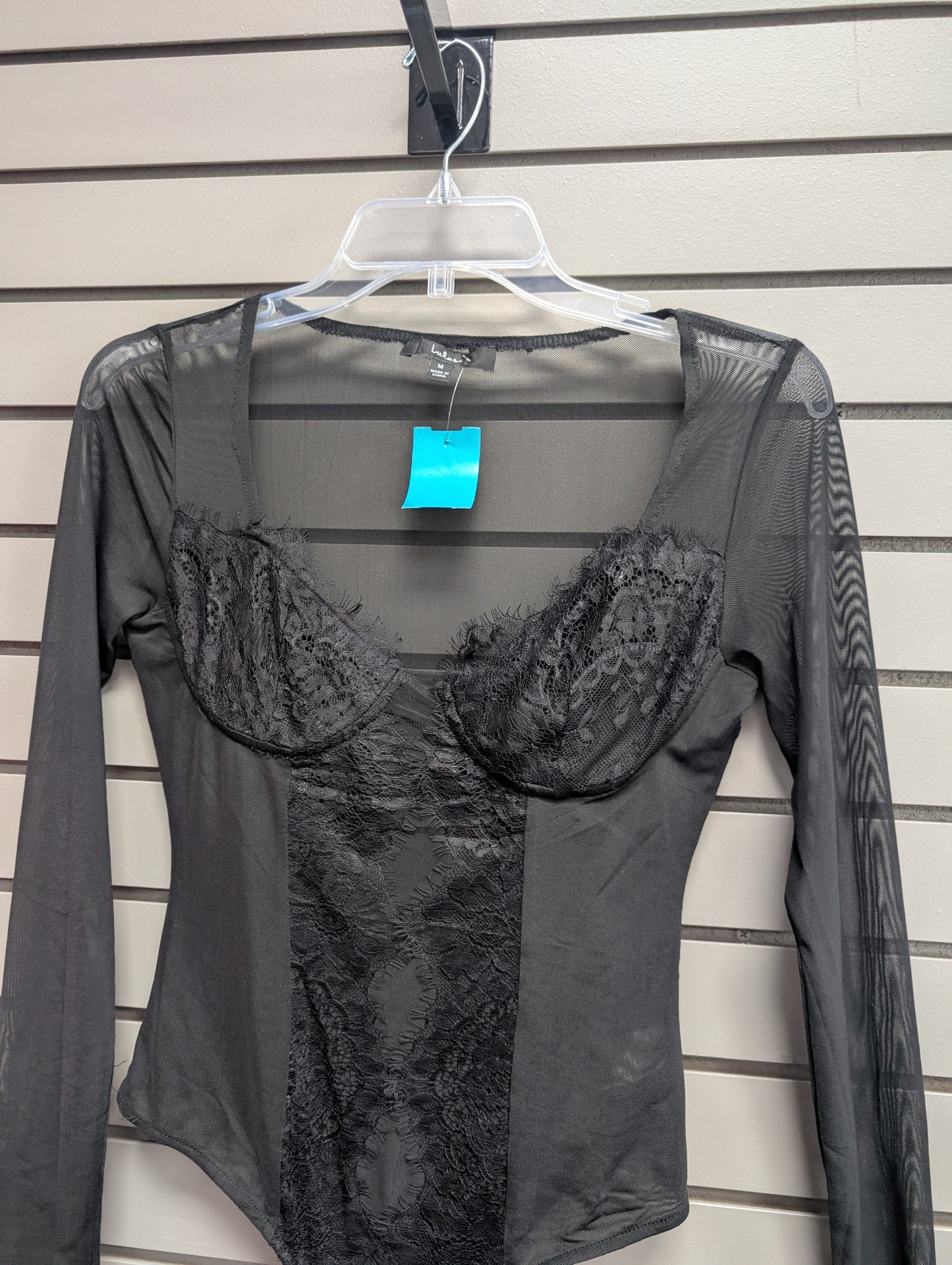 Women's Women Size M Black Lulus Lace V-Neck Long Sleeve Shirt