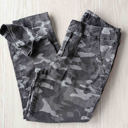 Women's Waist Size 8 KUT Gray Camoflage Casual Jean