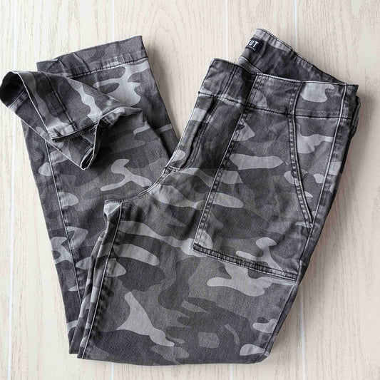 Women's Waist Size 8 KUT Gray Camoflage Casual Jean