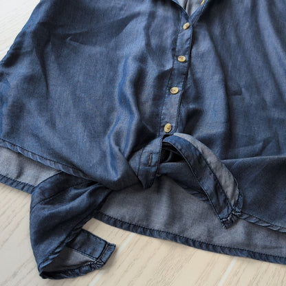 Women's Women Size M Denim Aventura Crew Short Sleeve Shirt