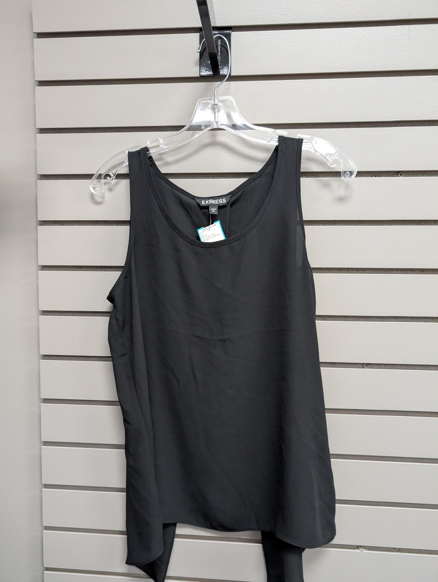 Wmn's Consignment - Tops