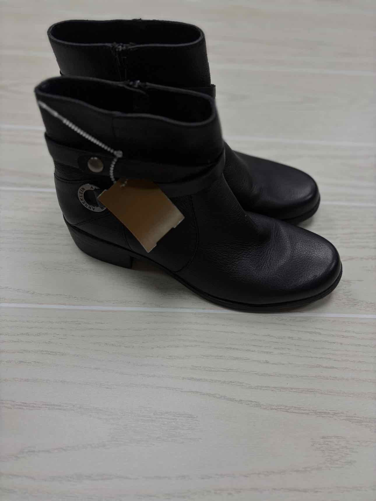 Women's W Shoe Size 9 Black Anne Klein Boot