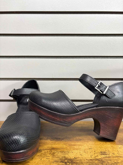 Women's W Shoe Size 8 Black BOC Heel